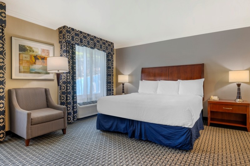 All new King rooms with study desk