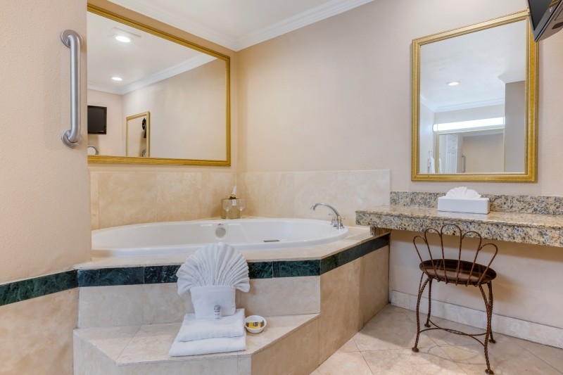 Image of new queen queen room overall