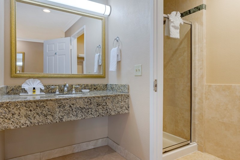 Image of new queen queen room overall