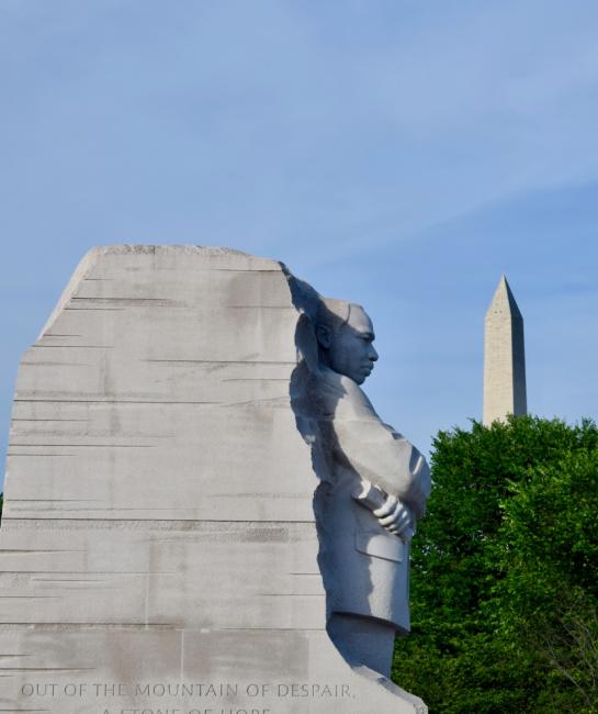 Martin Luther King Memorial in Washington, Washington Monument in background